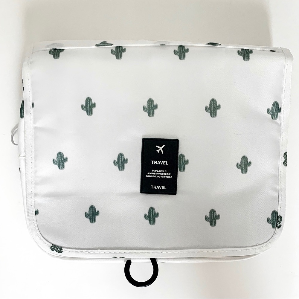 Cactus Travel Bag 🌵